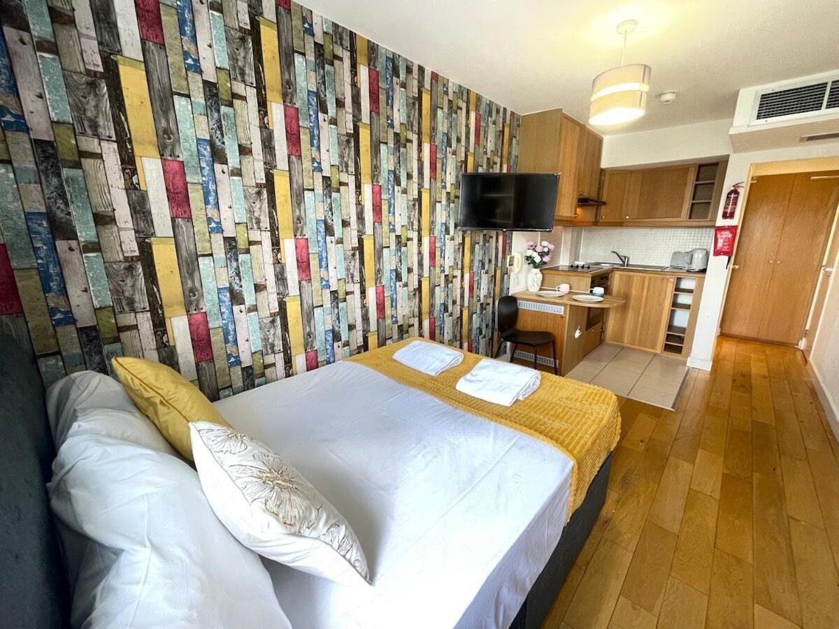 Portobello Road Artistic Studios 'Budget' London Ruang foto