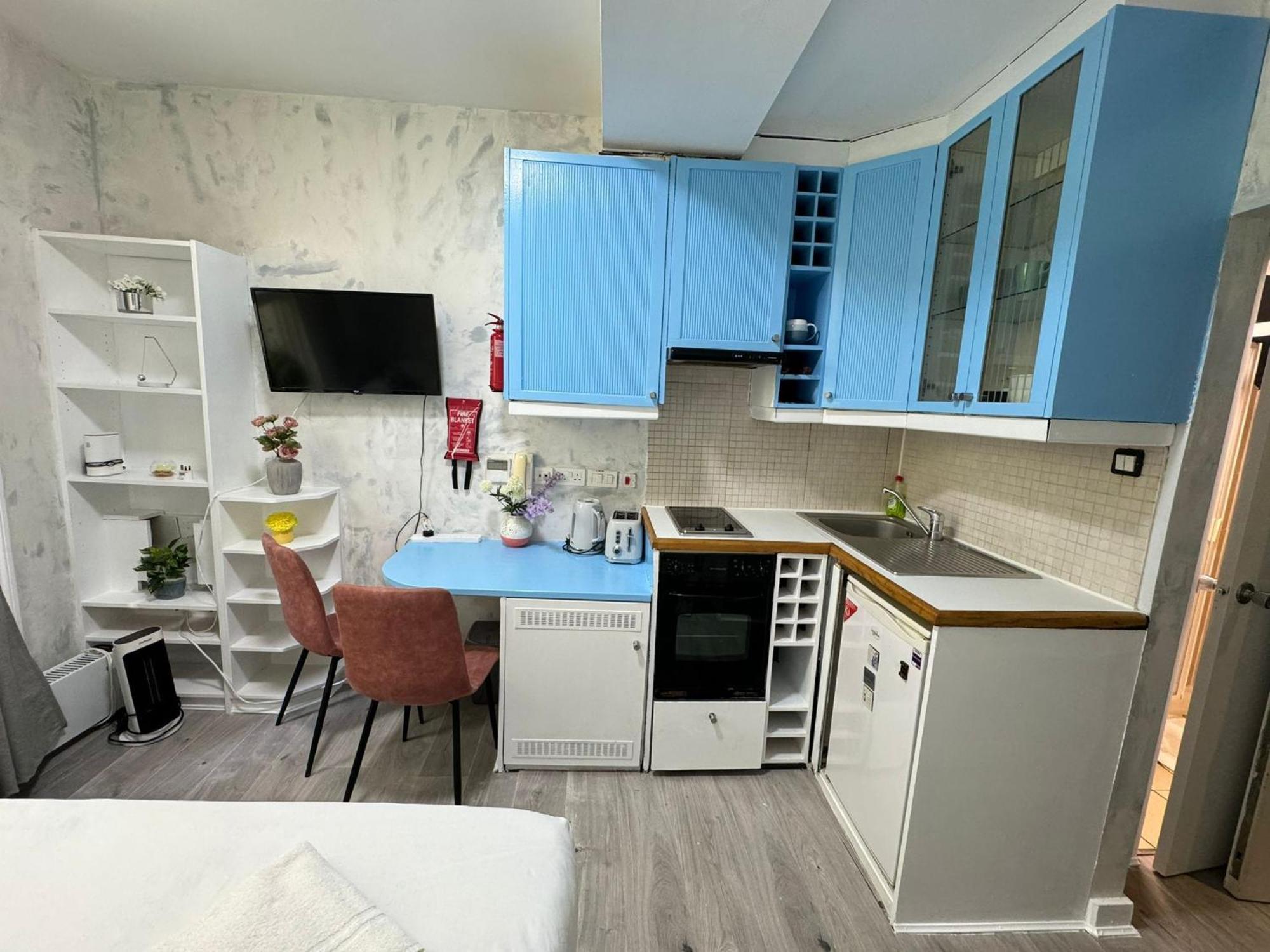 Portobello Road Artistic Studios 'Budget' London Ruang foto