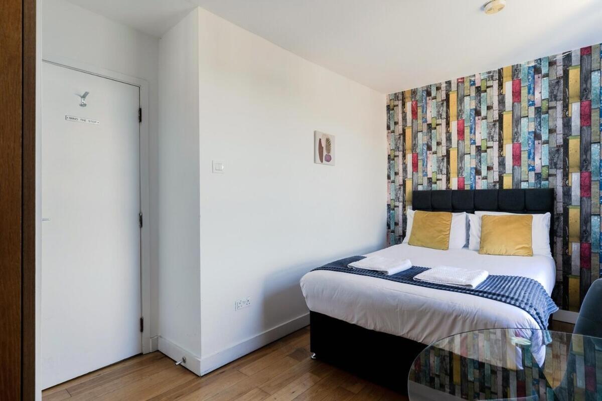 Portobello Road Artistic Studios 'Budget' London Ruang foto