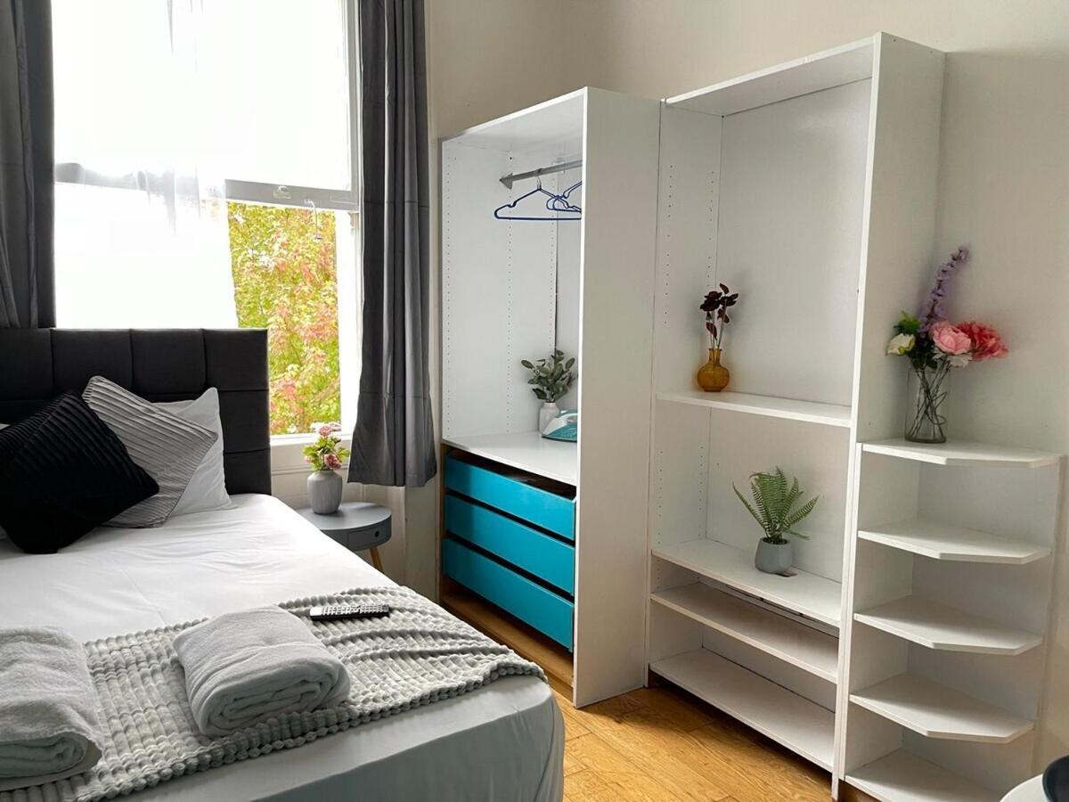 Portobello Road Artistic Studios 'Budget' London Ruang foto