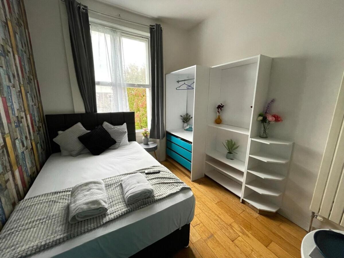 Portobello Road Artistic Studios 'Budget' London Ruang foto