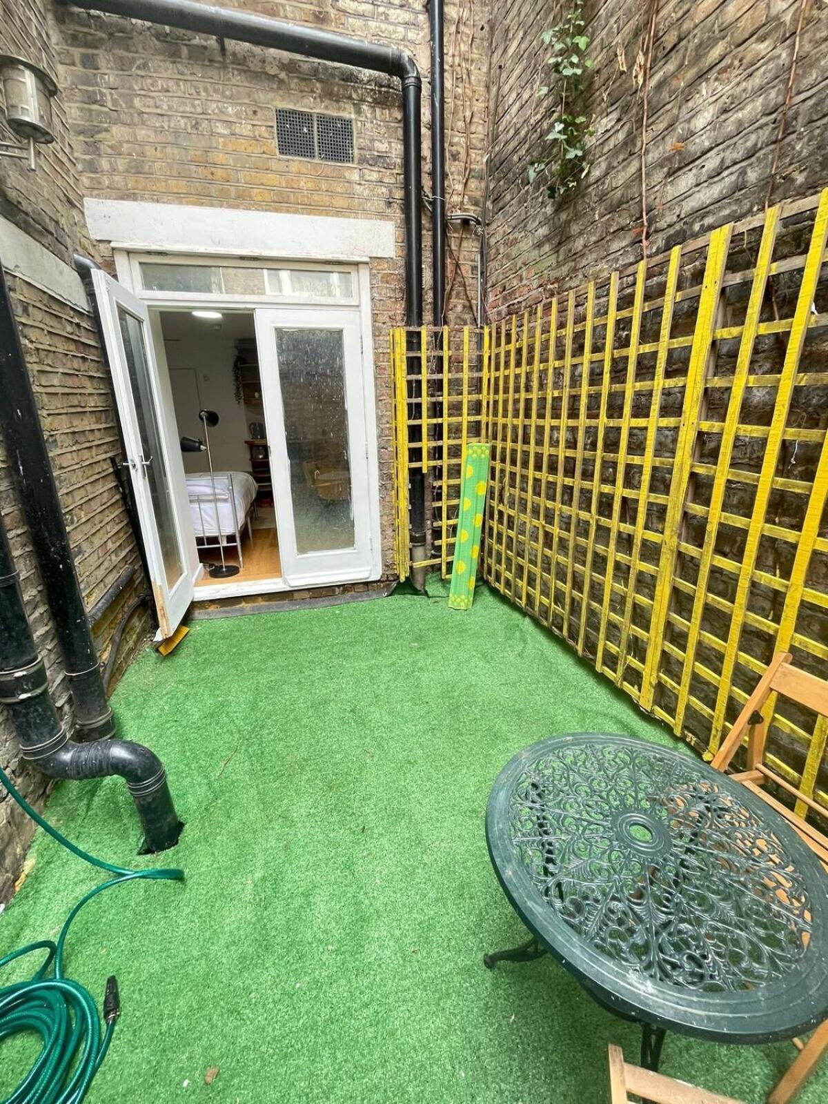 Portobello Road Artistic Studios 'Budget' London Ruang foto